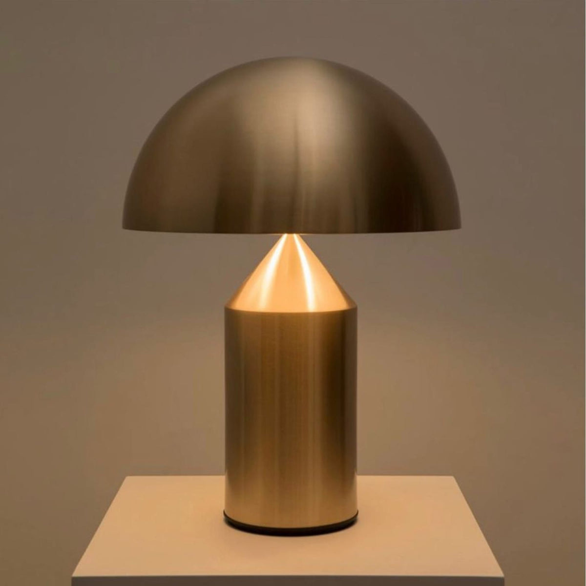 Modern Metal Table Lamp With Adjustable Color Temperature — Greenwich Home & Living